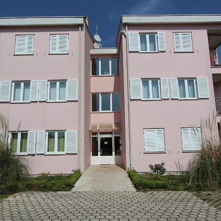 Apartments Lola Rovinj Exterior photo