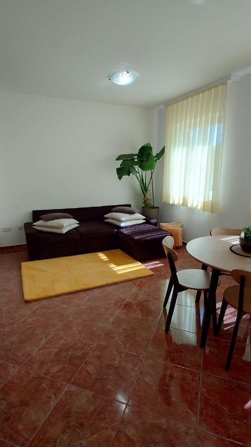Apartments Lola Rovinj Exterior photo