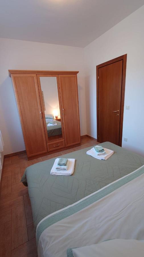 Apartments Lola Rovinj Exterior photo